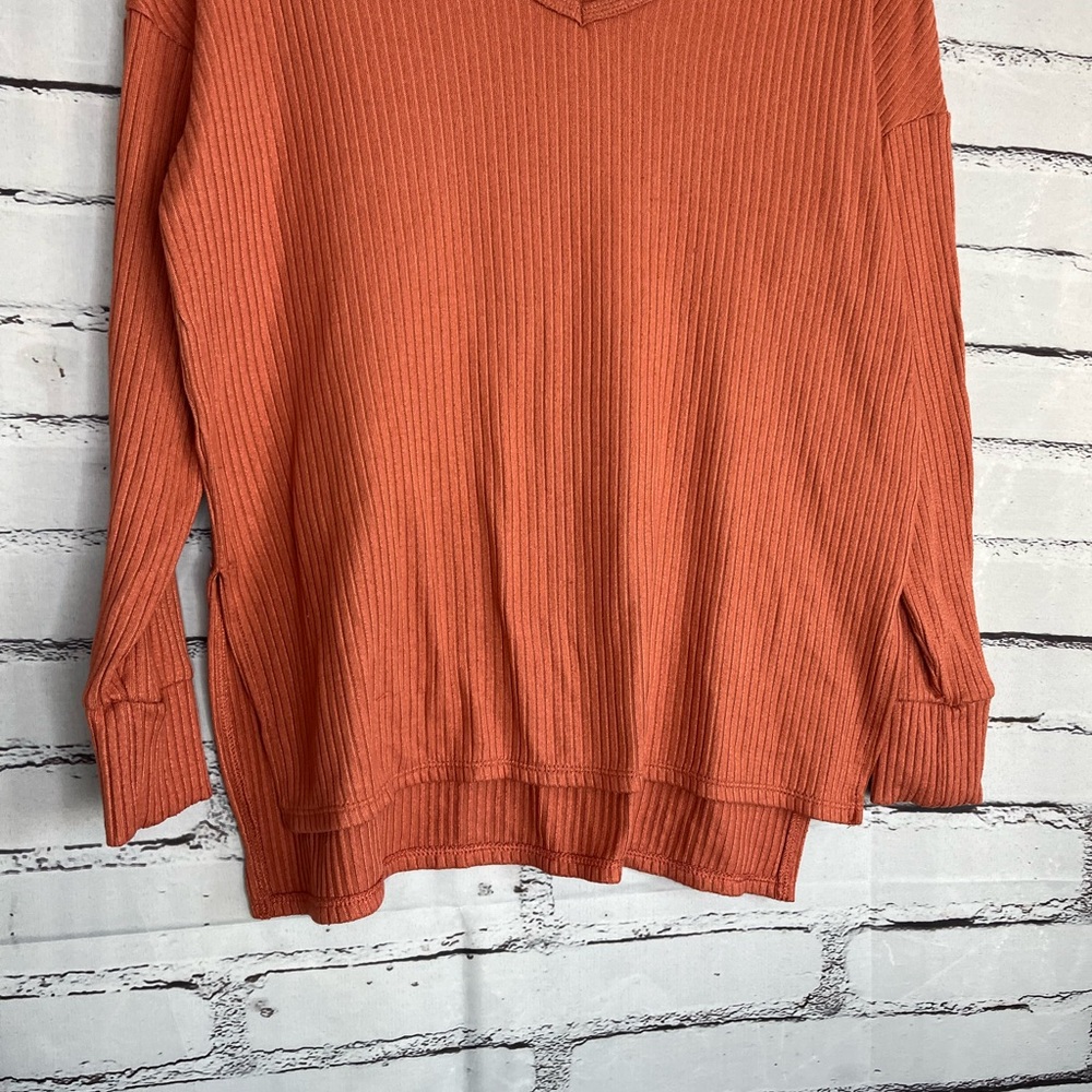 American Eagle Maroon Ribbed V‑Neck Sweater XXS Women’s Cozy Soft Fall Staple - Picture 4 of 14